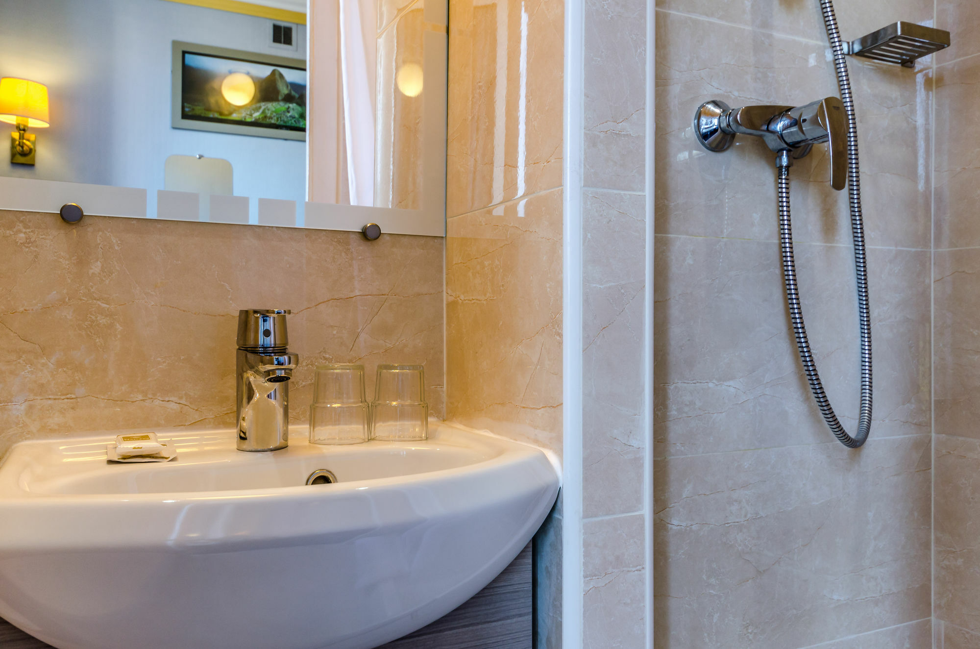 Avenir Hotel Montmartre Париж Екстериор снимка